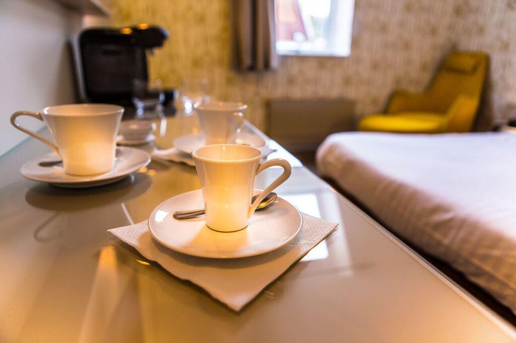 Cit'Hotel - Hotel Le Cedre 누아용 외부 사진