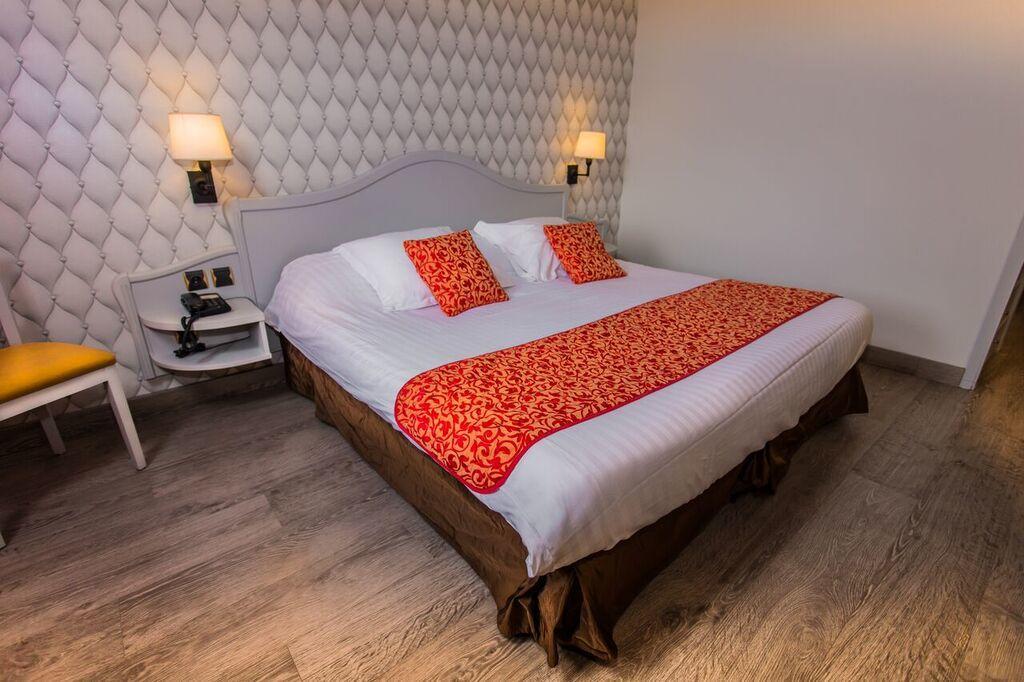 Cit'Hotel - Hotel Le Cedre 누아용 외부 사진